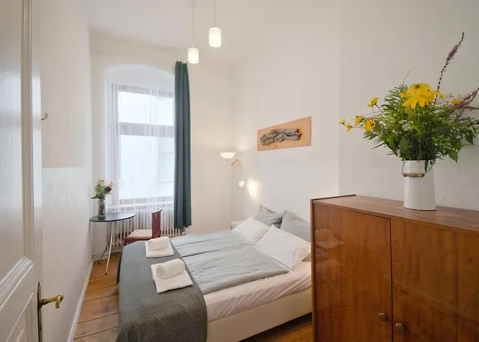 Courtyard Apartment