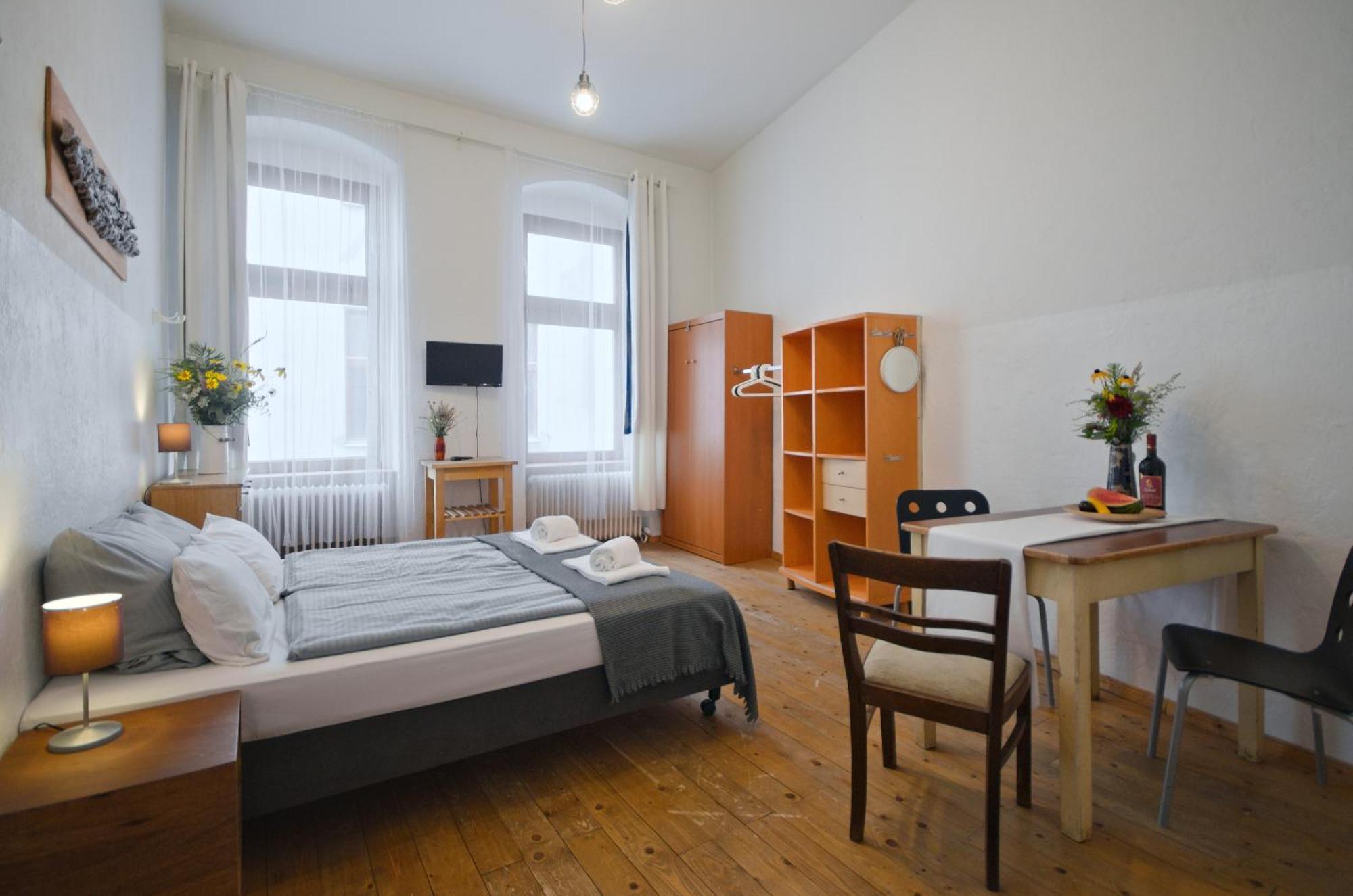 Courtyard Apartment